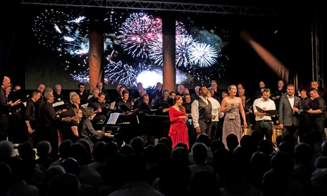 standing-ovations-beim-opernkonzert